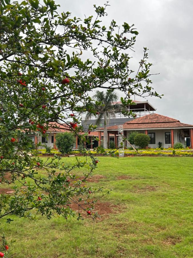 The Sunset Lawns Villa Poona Buitenkant foto